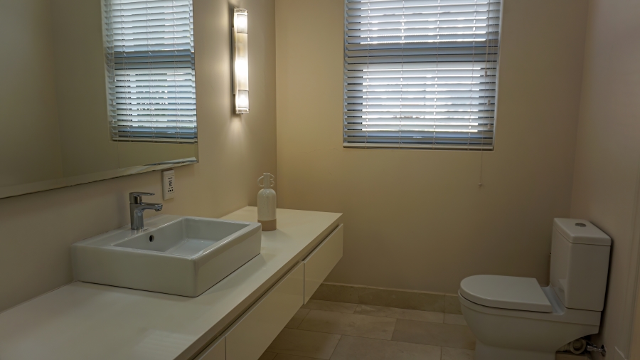 4 Bedroom Property for Sale in Bakoven Western Cape
